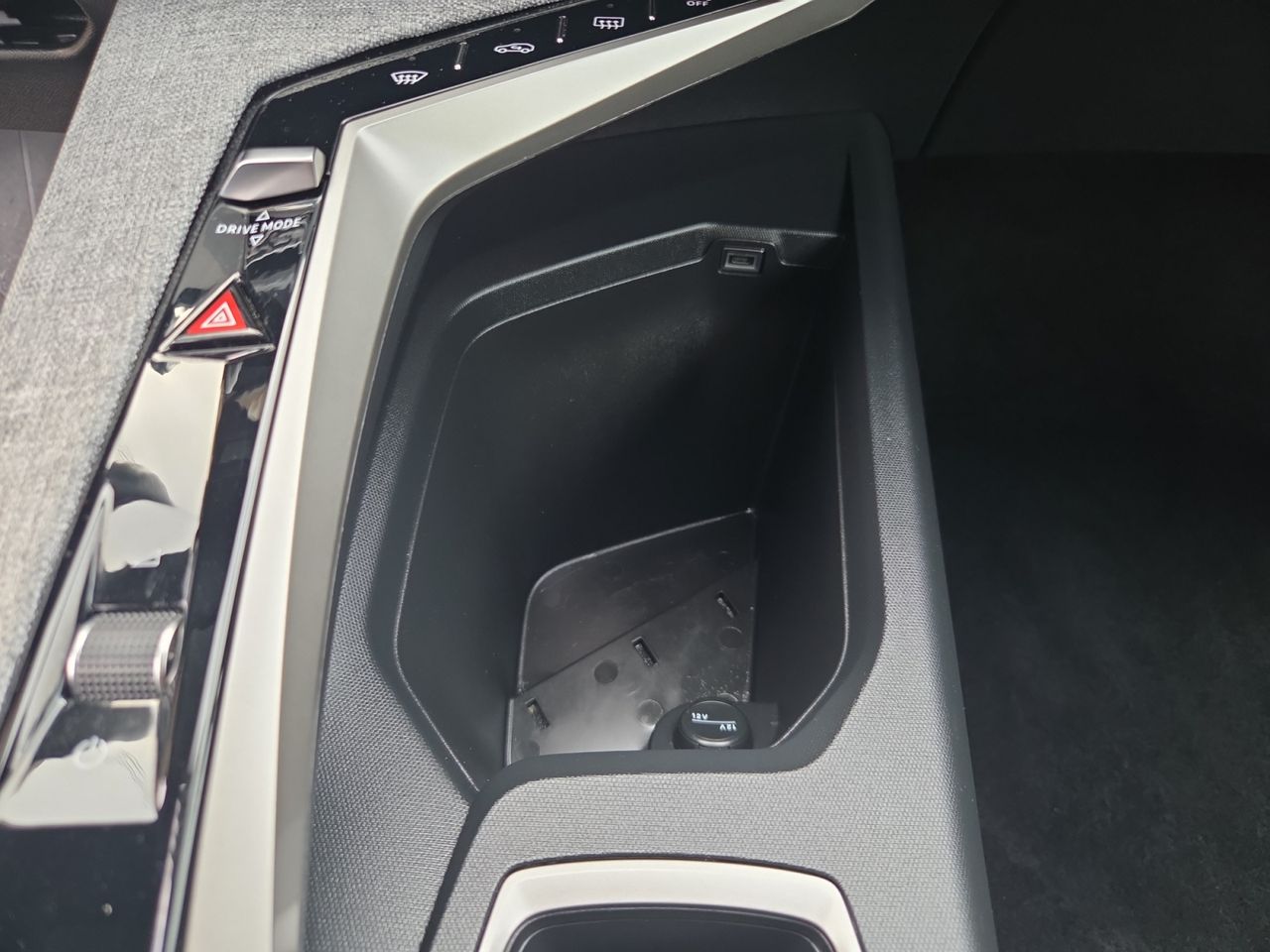 Peugeot 5008 5008 Allure HYBRID 145 eDCS6  - Foto 2