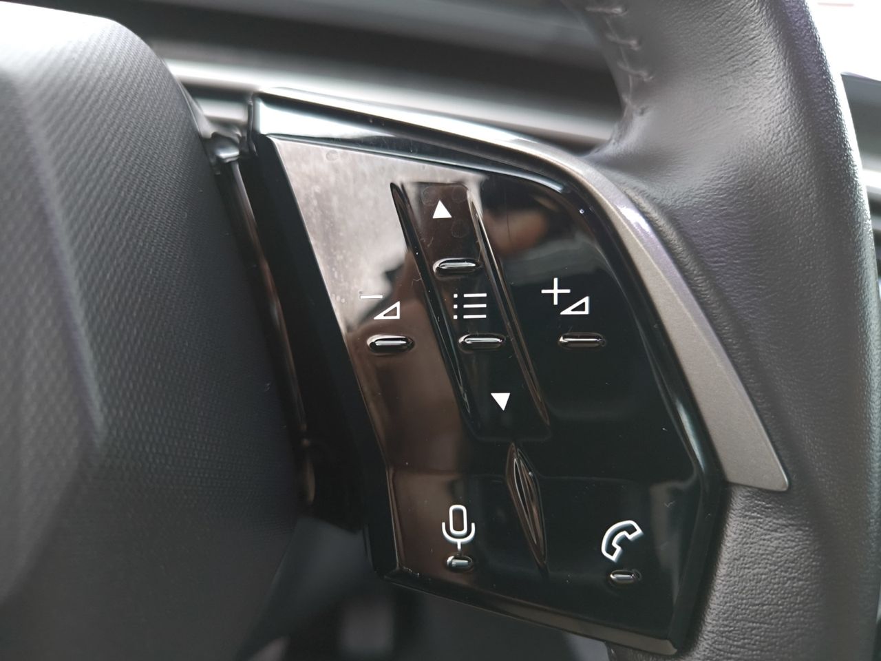 Peugeot 5008 Allure HYBRID 145 eDCS6  - Foto 2