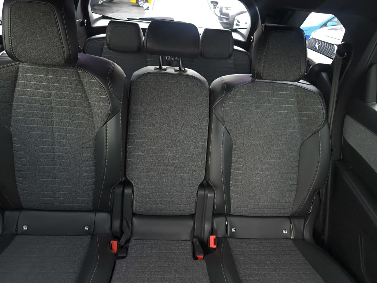 Peugeot 5008 Allure HYBRID 145 eDCS6  - Foto 2