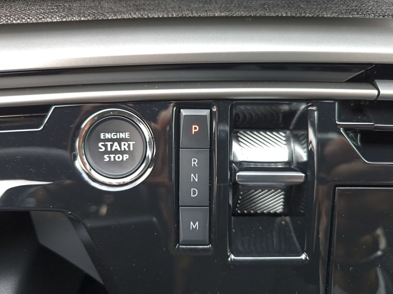 Peugeot 5008 Allure HYBRID 145 eDCS6  - Foto 2