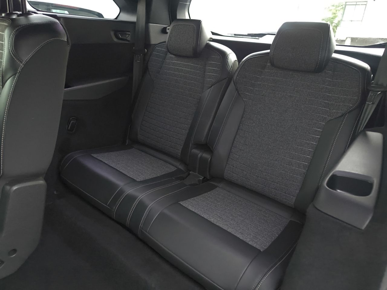 Peugeot 5008 Allure HYBRID 145 eDCS6  - Foto 2