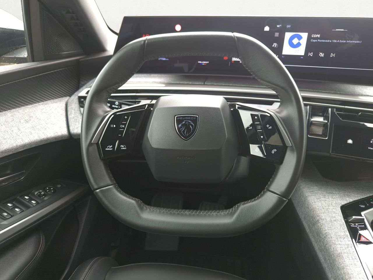 Peugeot 3008 Hybrid ALLURE  - Foto 2