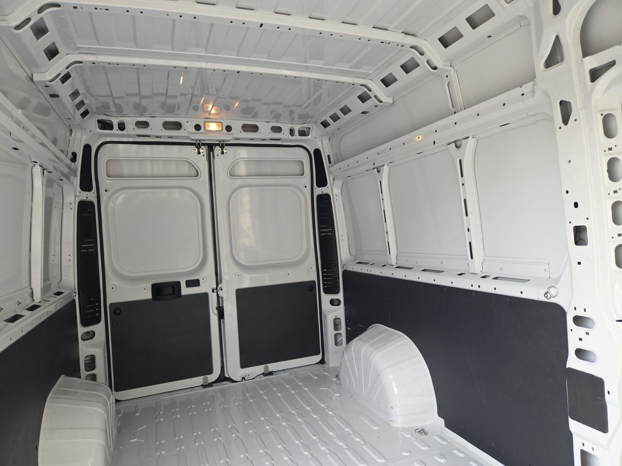 Peugeot Boxer 333 L2 H2  - Foto 2