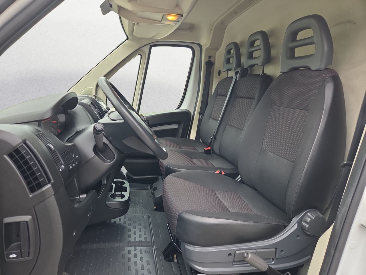 Citroën Jumper FG 33 L2 H1 BLUE HDI 140 CV  - Foto 2