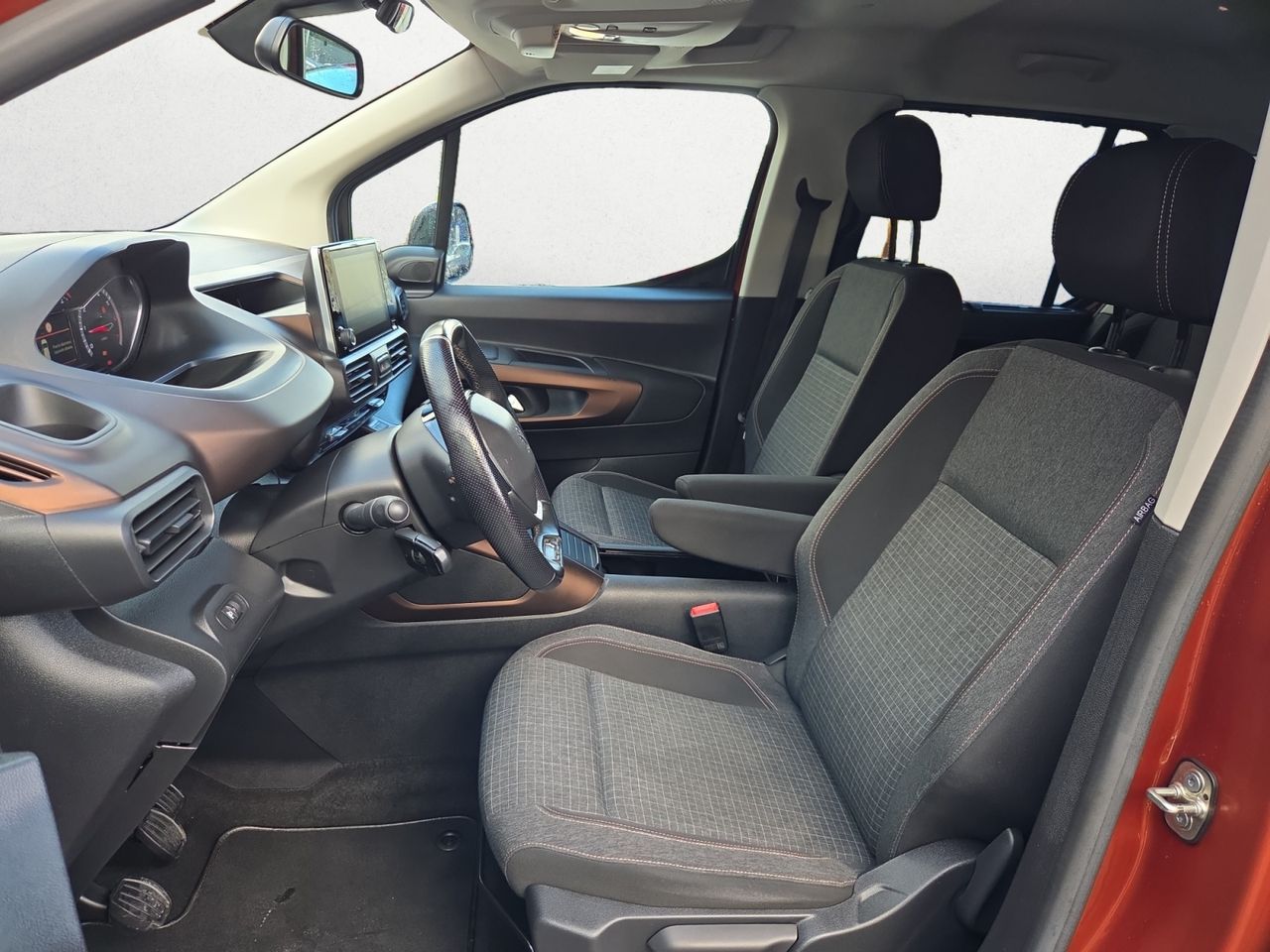 Peugeot Rifter GT BLUE HDI 130 CV STANDARD  - Foto 2