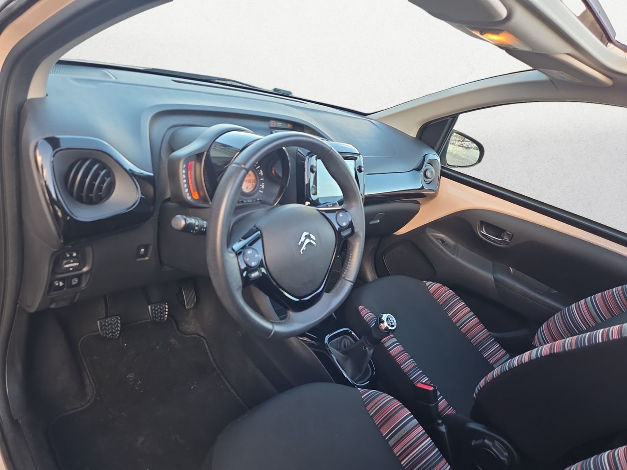 Citroën C1 DESCAPOTABLE AIRSCAPE SHINE VTI 72 CV  - Foto 2