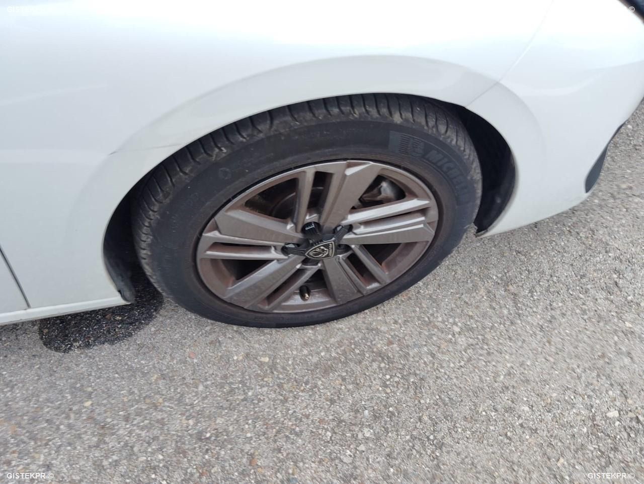 Peugeot 308 SW ACTIVE PACK BLUE HDI 130 CV  - Foto 2