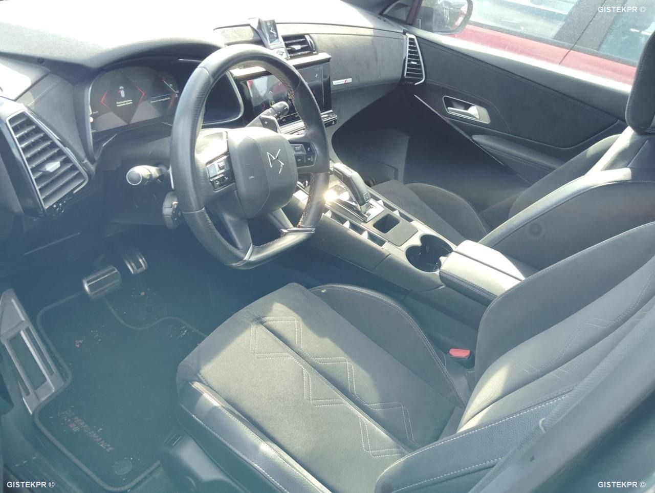 DS DS 7 Crossback BLUE HDI 130 CV AUT PERFORMANCE LINE  - Foto 2