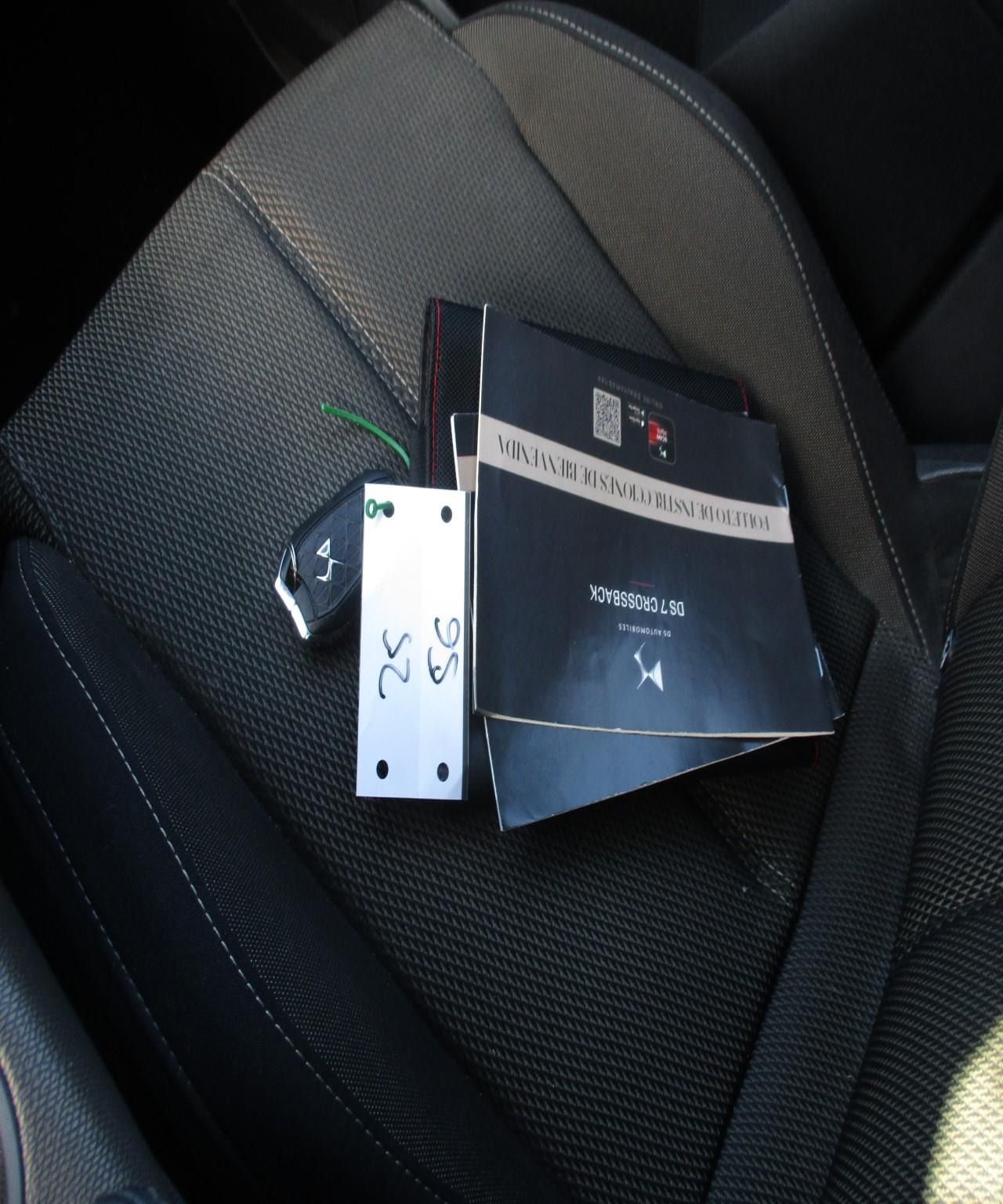 DS DS 7 Crossback BLUE HDI 130 CV AUT SO CHIC  - Foto 2