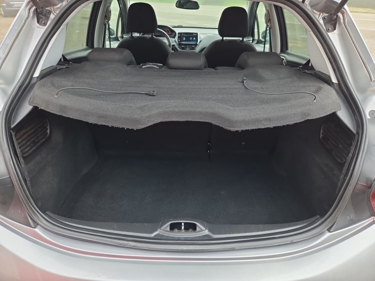 Peugeot 208 SIGNATURE PURE TECH 82 CV  - Foto 2