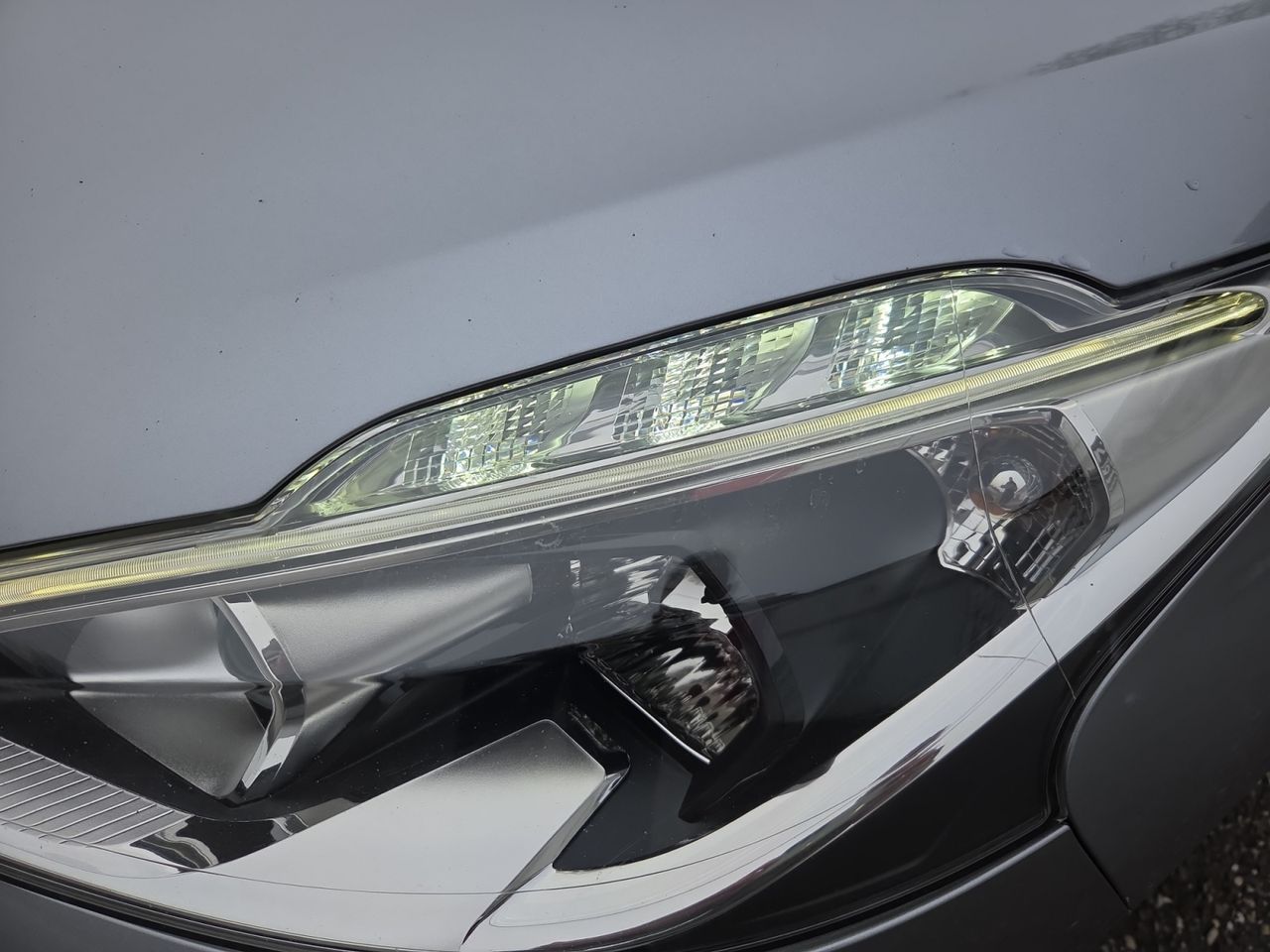 Peugeot 208 SIGNATURE PURE TECH 82 CV  - Foto 2