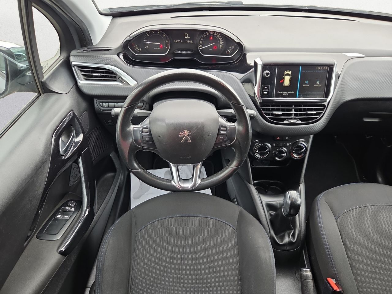 Peugeot 208 SIGNATURE PURE TECH 82 CV  - Foto 2