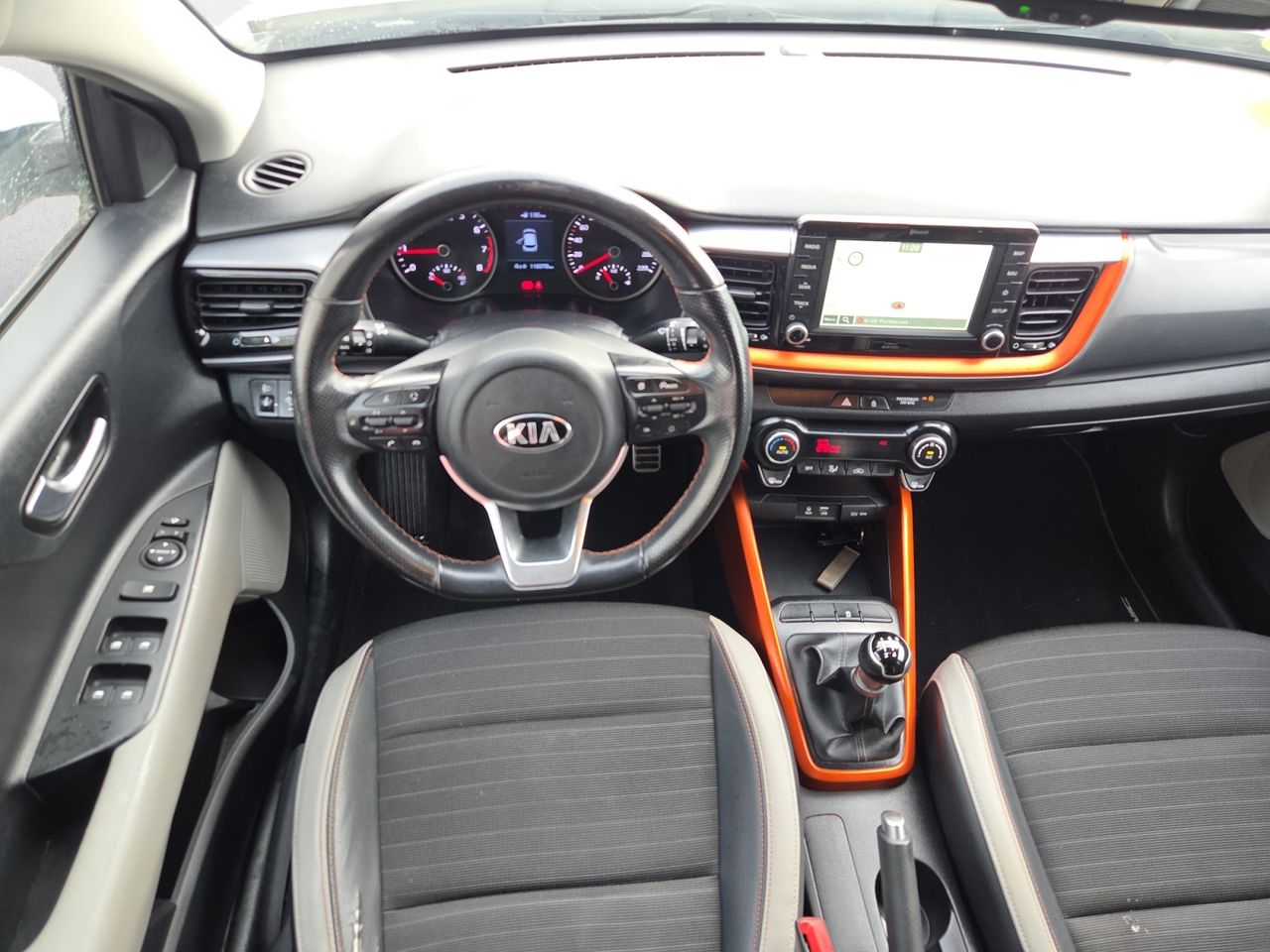 Kia Stonic 1.2 CVVT TECH 84 CV  - Foto 2