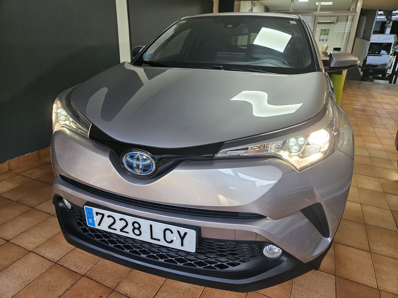 Toyota chr 2020  de segunda mano - toyota c-hr 2020 /