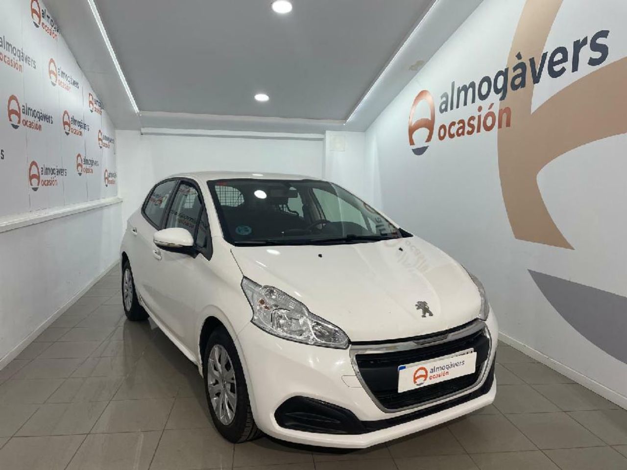 Foto peugeot 208 2019 /