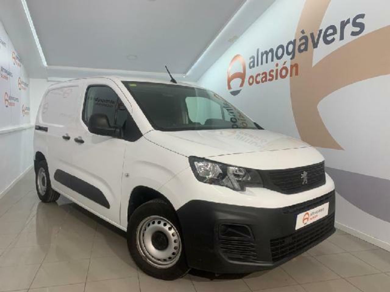 Foto peugeot partner 2023 /