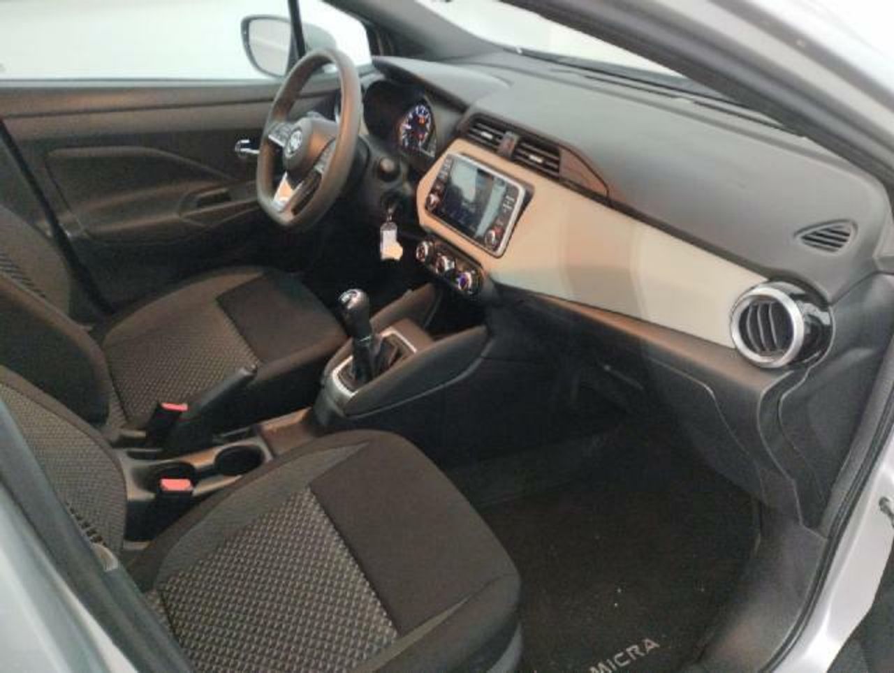nissan micra 2022 / foto grande (3)