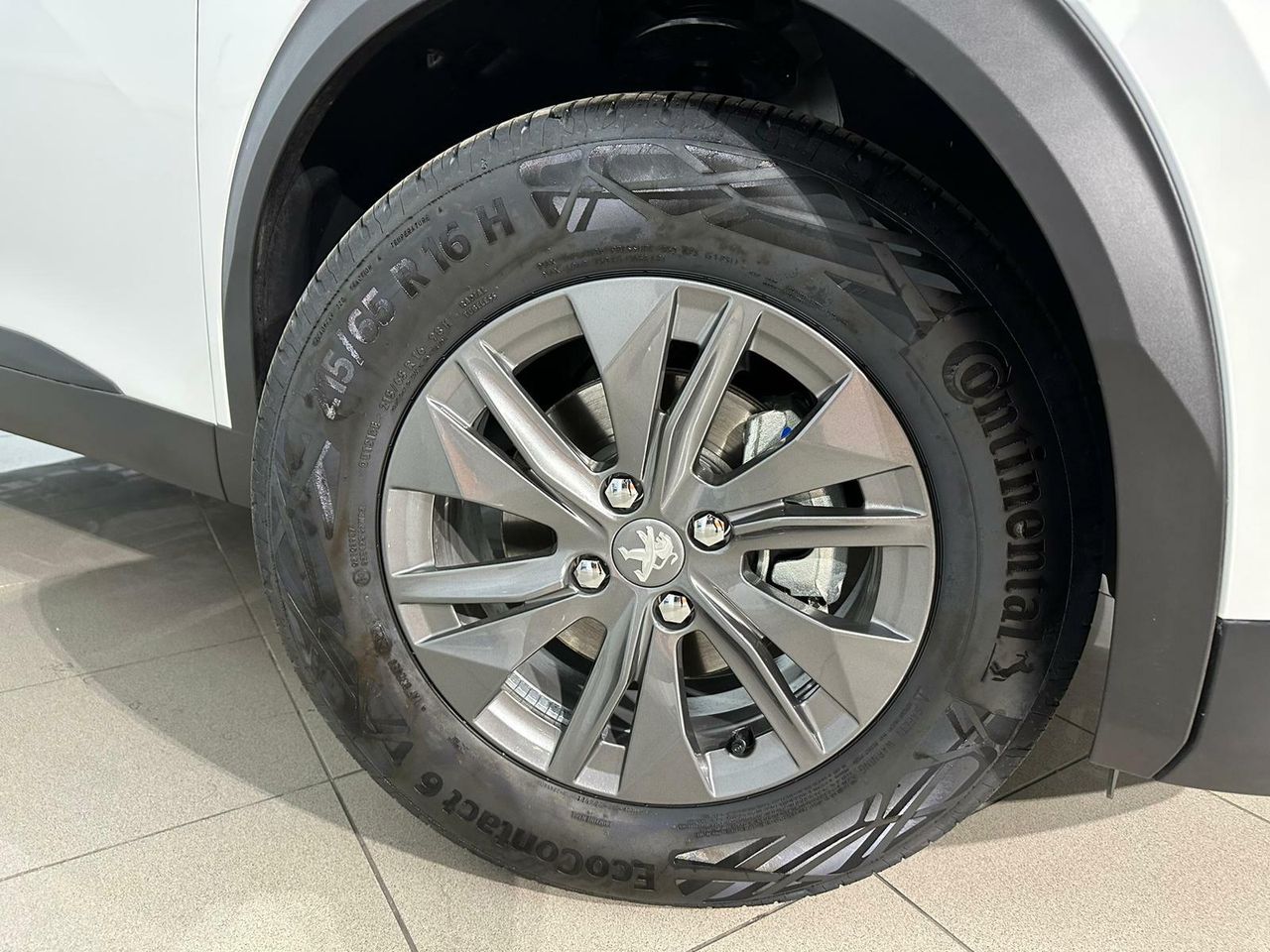peugeot 2008 2021 / foto grande (2)