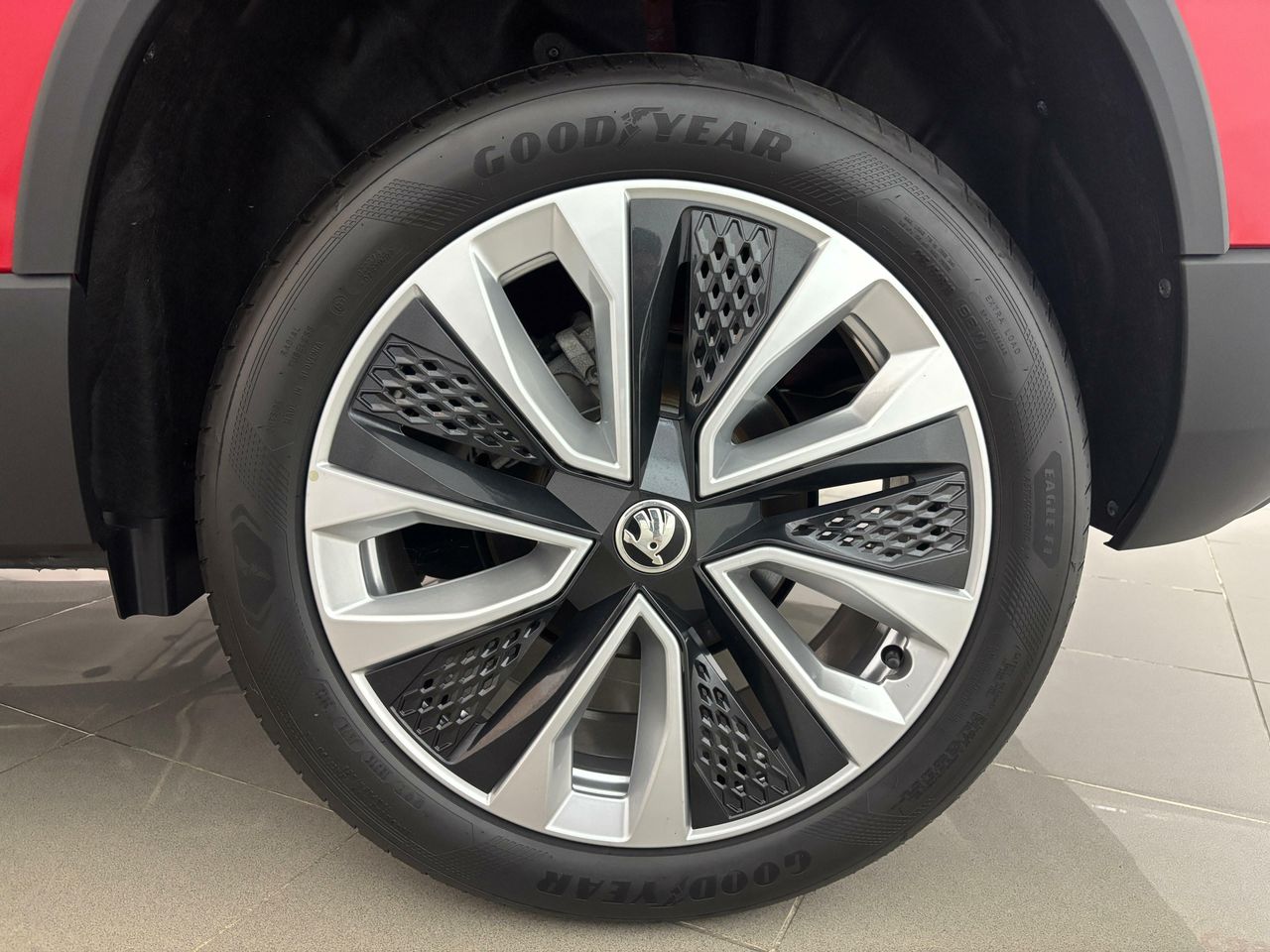 skoda karoq 2023 / foto grande (2)