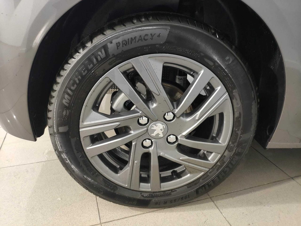 peugeot 208 2022 / foto grande (2)