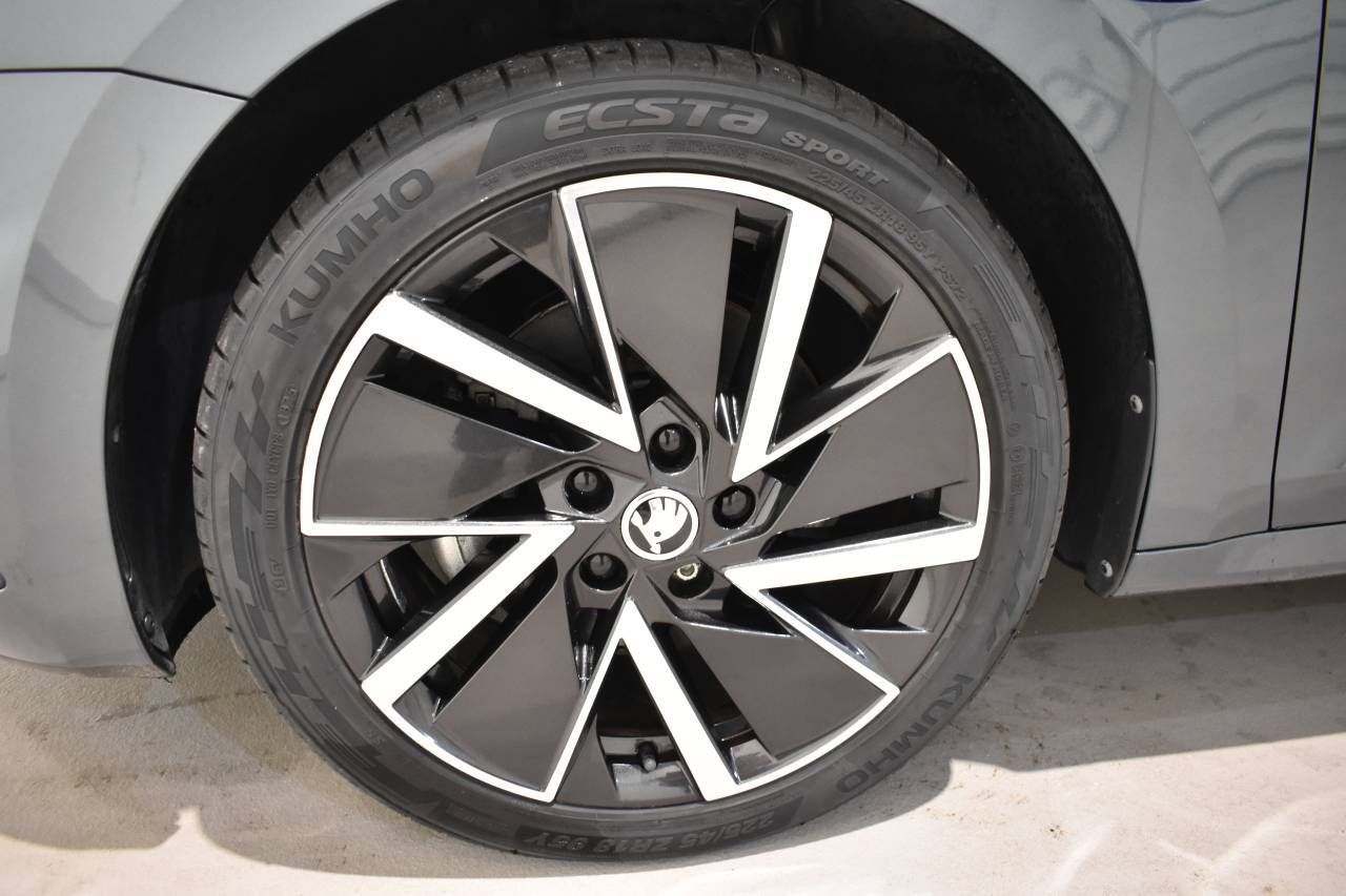 Skoda Octavia IV 1.4 TSI PLUG-IN HYBRID 204 CV DSG EXECUTIVE - foto 62