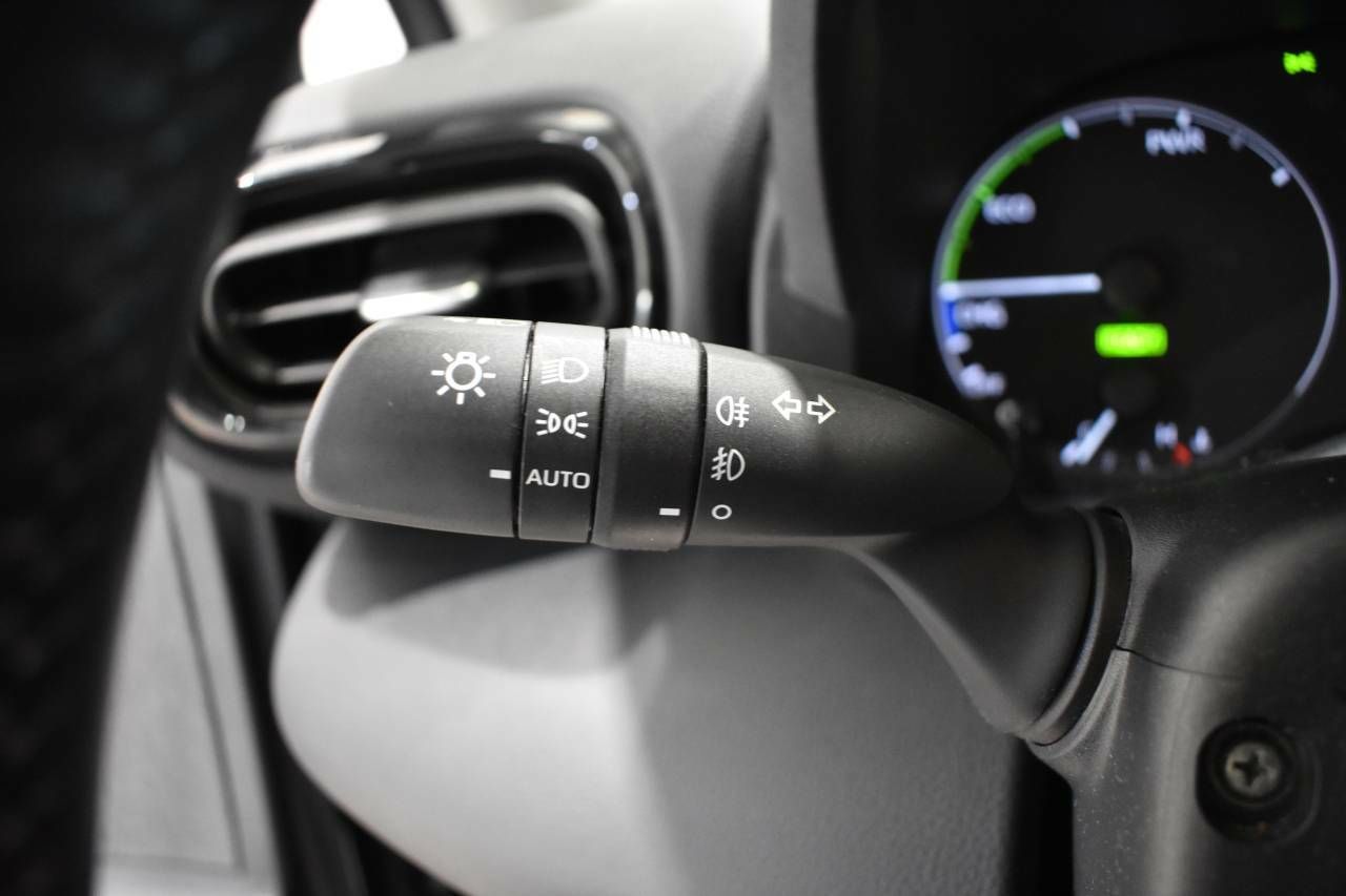 TOYOTA YARIS 1.5 HYBRID 116H BUSINESS PLUS - foto 26