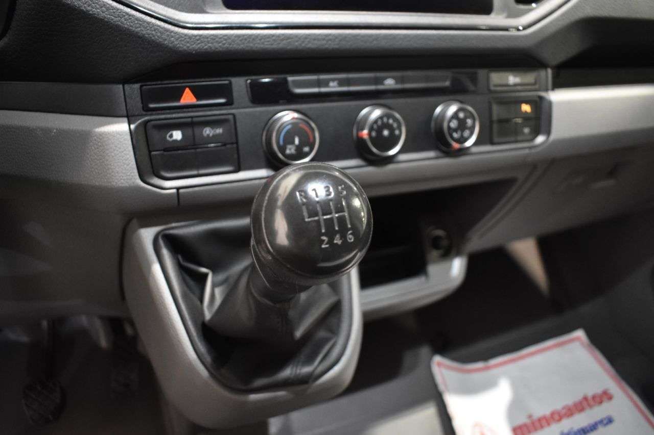 VW CRAFTER FURGÓN 30 L3H2 2.0 TDI 140 CV FWD - foto 17