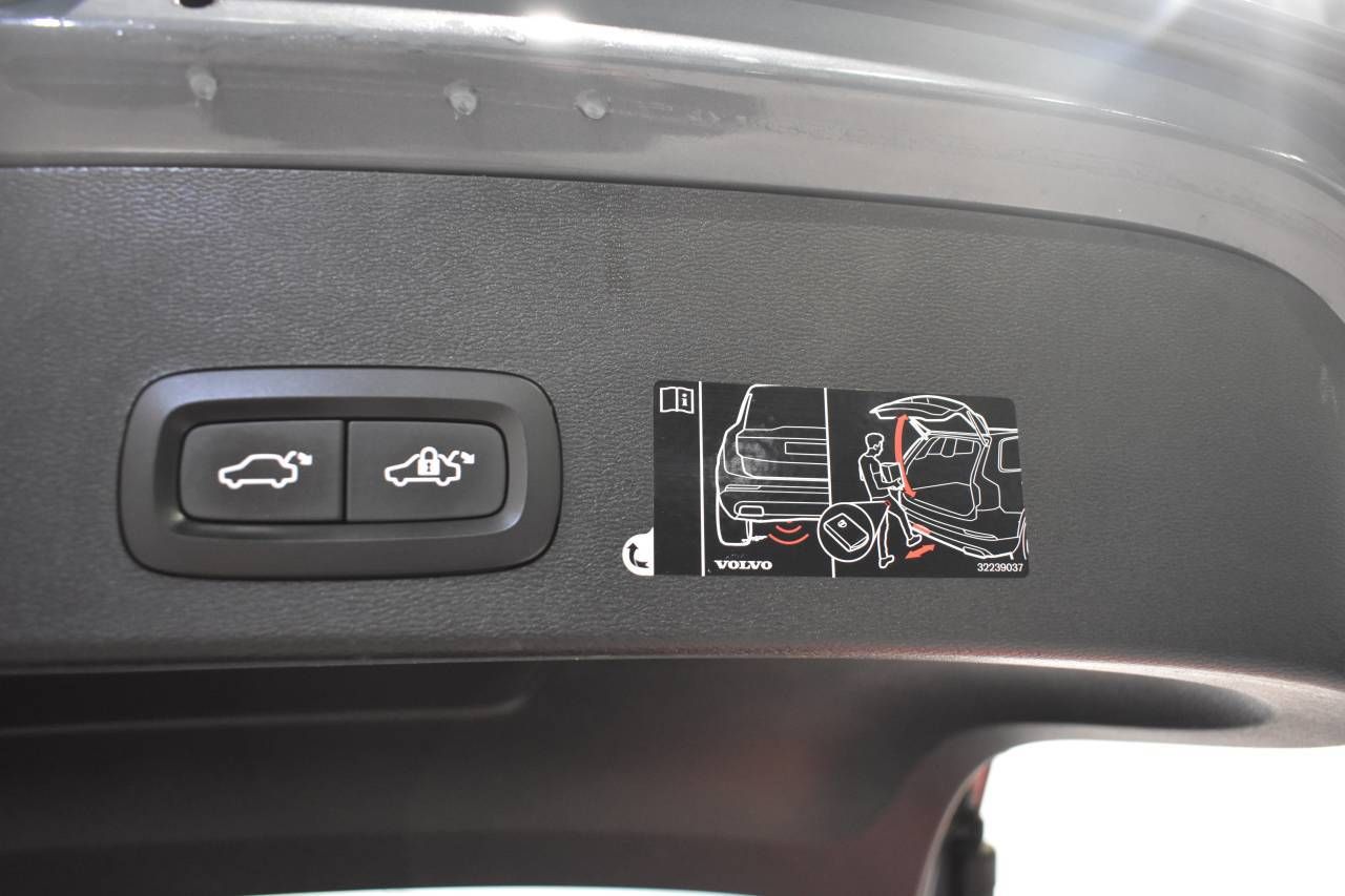 VOLVO XC40 1.5 T5 261 CV 2WD MOMENTUM - foto 27