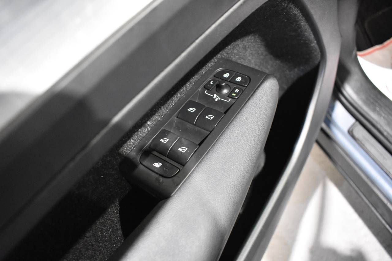 VOLVO XC40 1.5 T5 261 CV 2WD MOMENTUM - foto 54