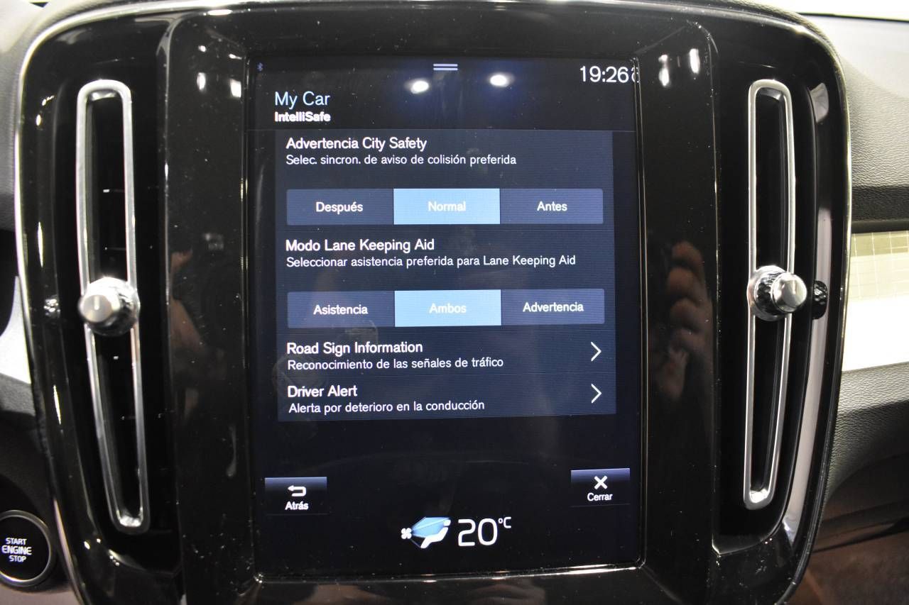 VOLVO XC40 1.5 T5 261 CV 2WD MOMENTUM - foto 43