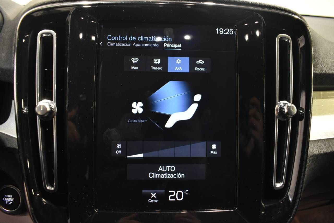 VOLVO XC40 1.5 T5 261 CV 2WD MOMENTUM - foto 37