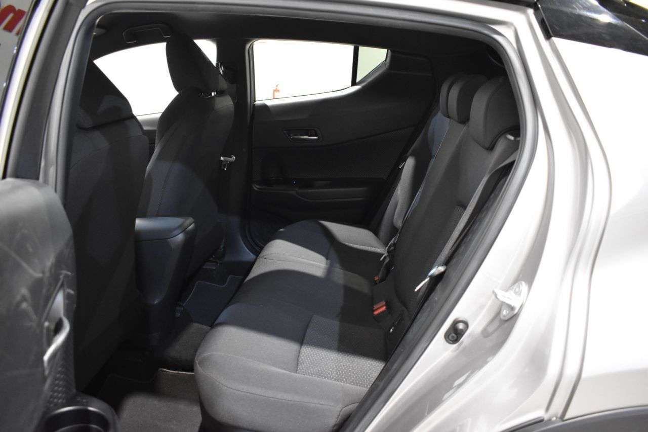 TOYOTA C-HR 1.8 HYBRID 122 CV GRAPHIC - foto 19