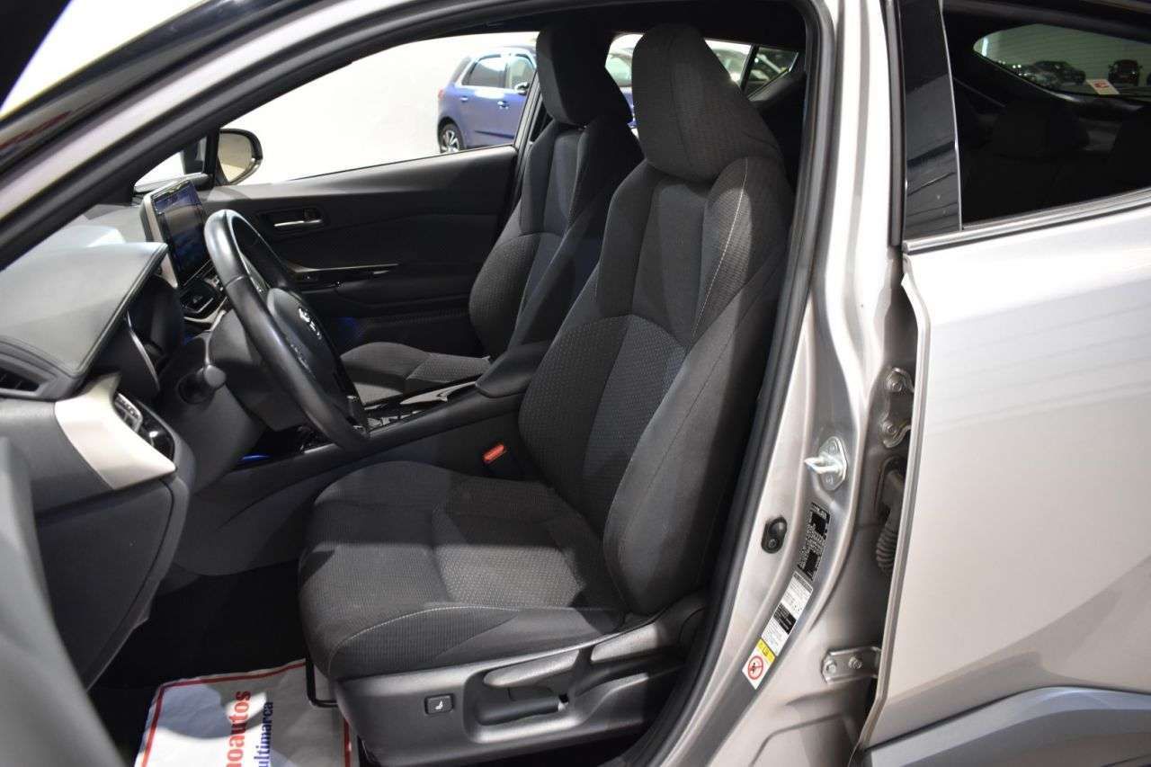 TOYOTA C-HR 1.8 HYBRID 122 CV GRAPHIC - foto 14
