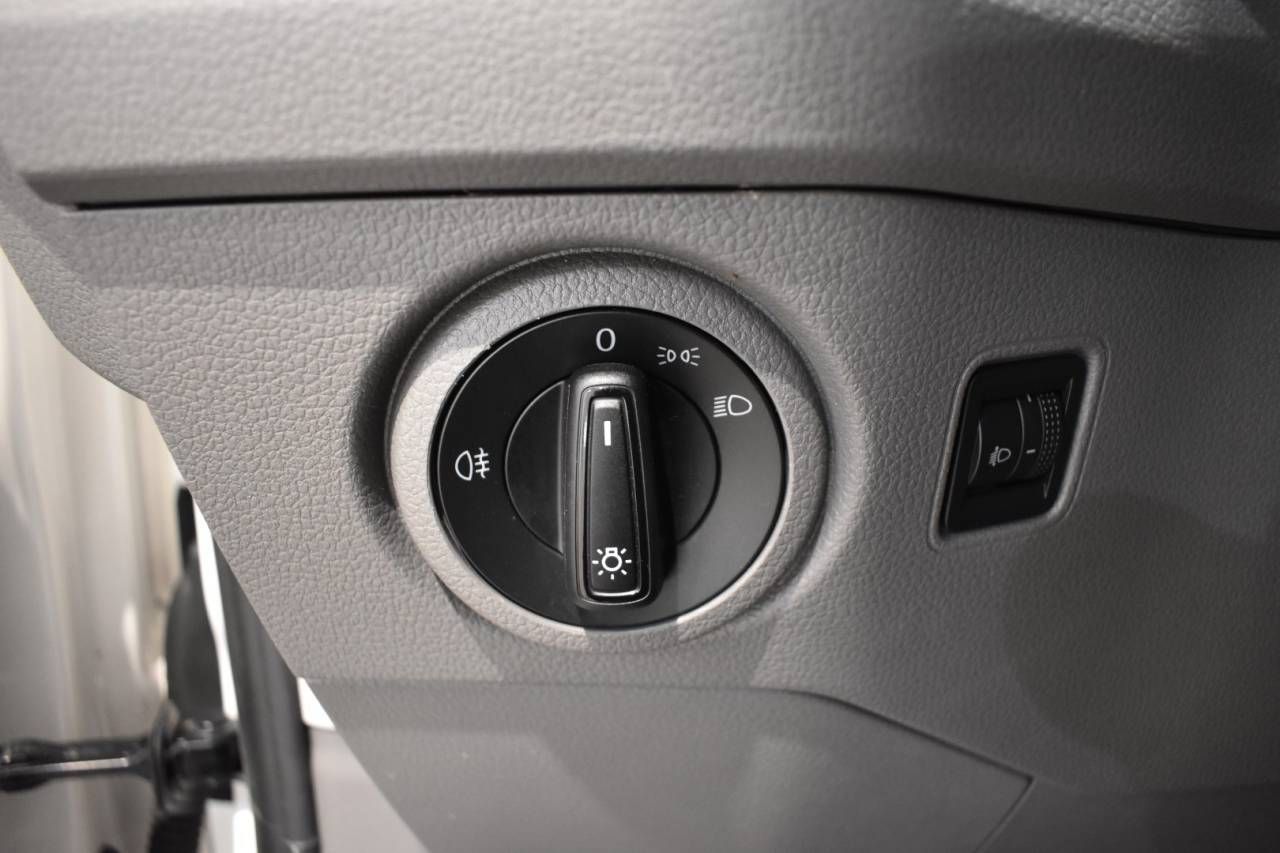 VW CRAFTER FURGÓN 30 L3H2 2.0 TDI 140 CV FWD - foto 23