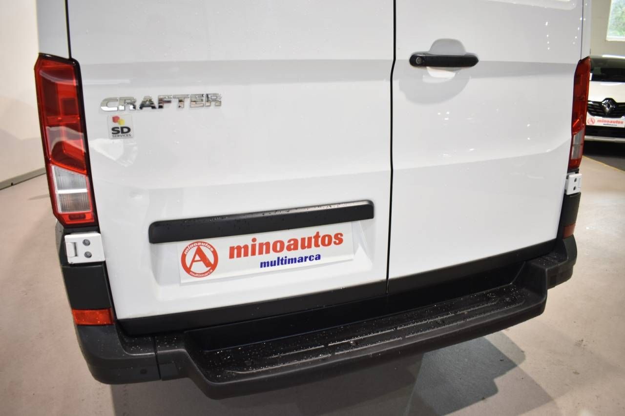 VW CRAFTER FURGÓN 30 L3H2 2.0 TDI 140 CV FWD - foto 25