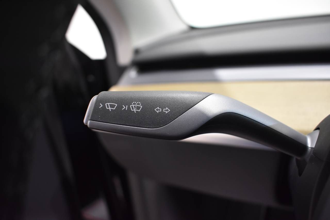 TESLA MODEL Y LONGE RANGE DUAL MOTOR AWD 514 CV - foto 36