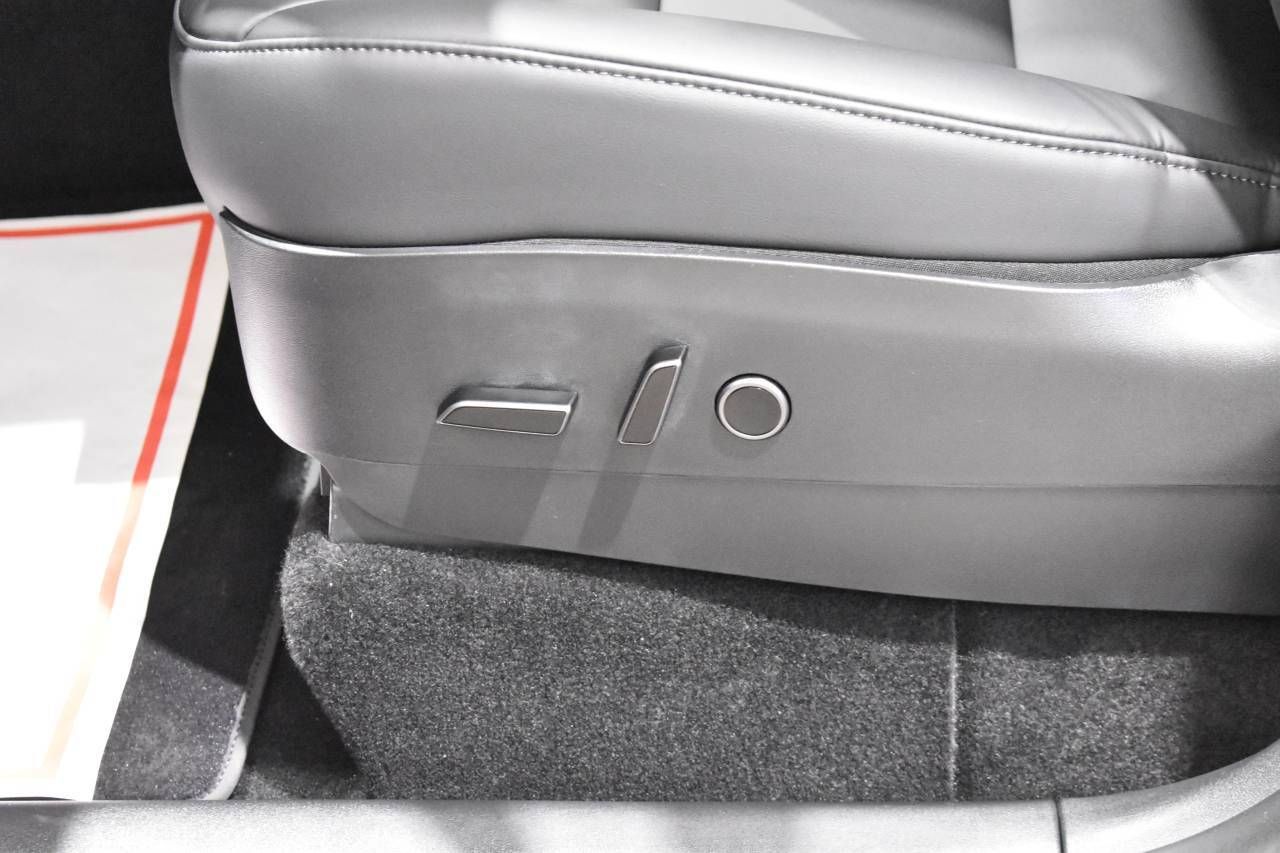 TESLA MODEL Y LONGE RANGE DUAL MOTOR AWD 514 CV - foto 17