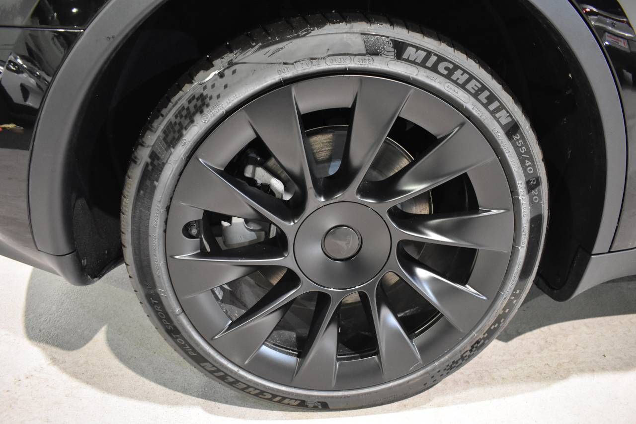 TESLA MODEL Y LONGE RANGE DUAL MOTOR AWD 514 CV - foto 68