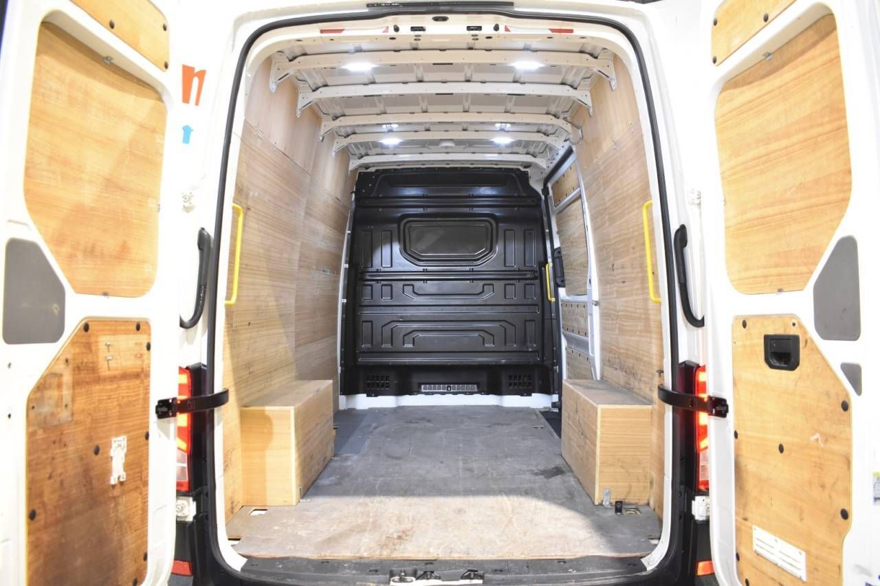 VW CRAFTER FURGÓN 35 L3H2 2.0 TDI 140 CV FWD - foto 12