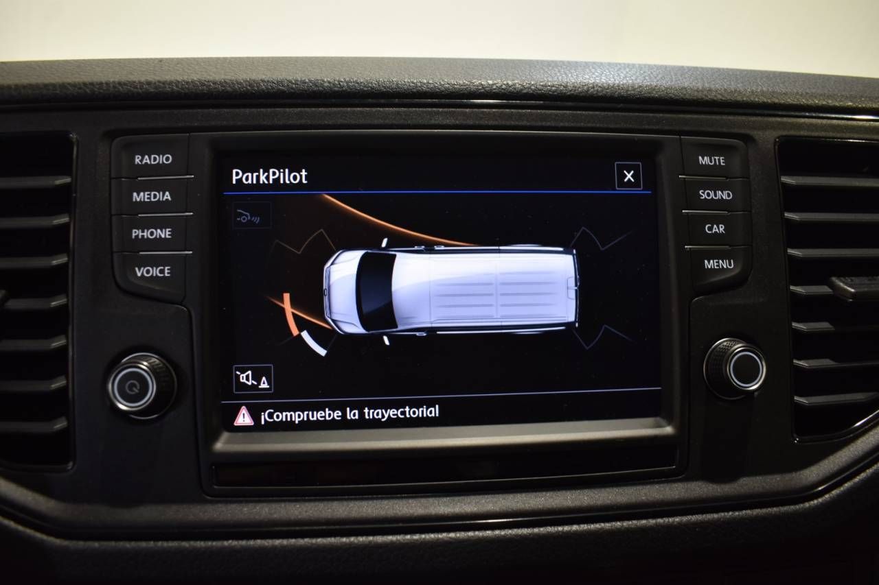 VW CRAFTER FURGÓN 35 L3H2 2.0 TDI 140 CV FWD - foto 15