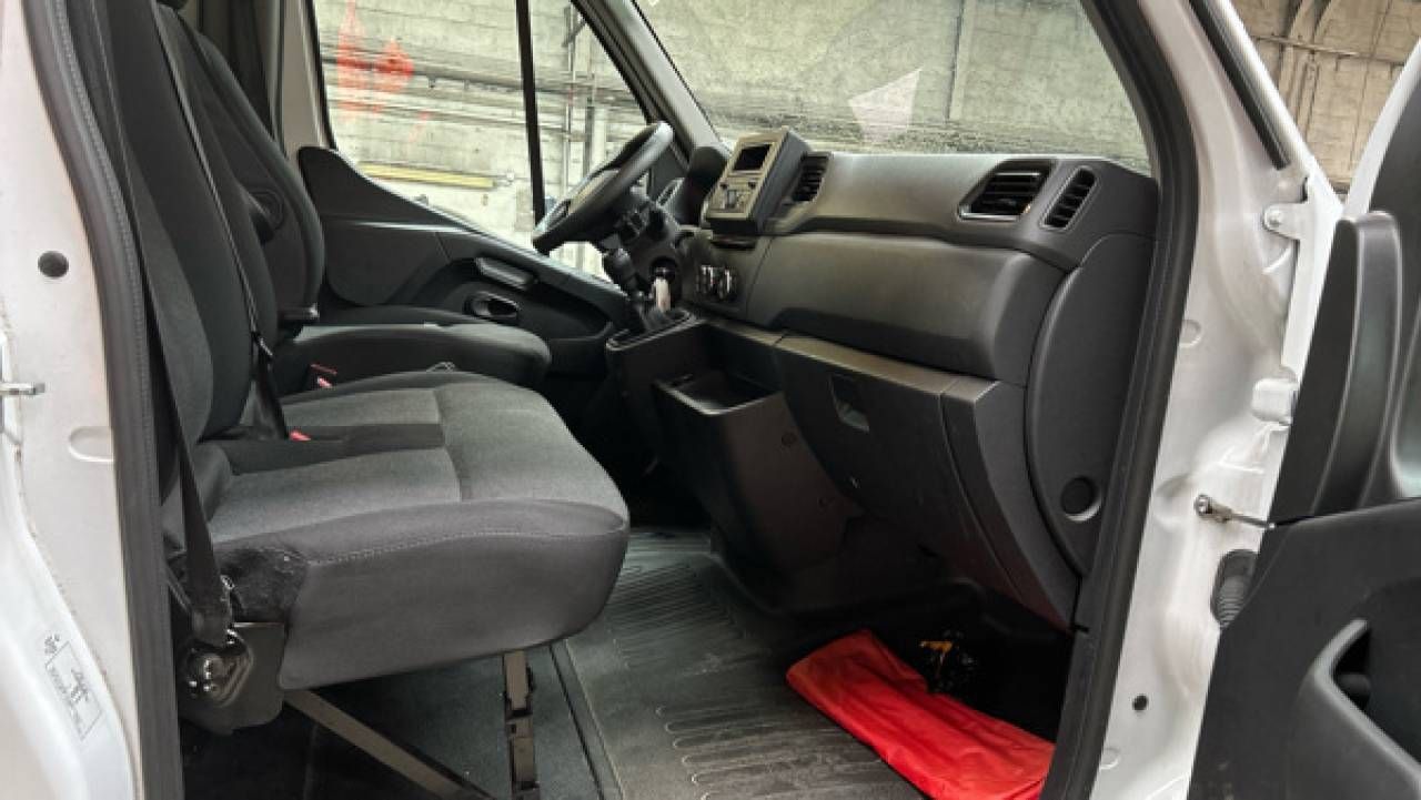 RENAULT MASTER GRÚA PLATAFORMA PORTACOCHES 3.5T L3 2.3 BLUE  - foto 6