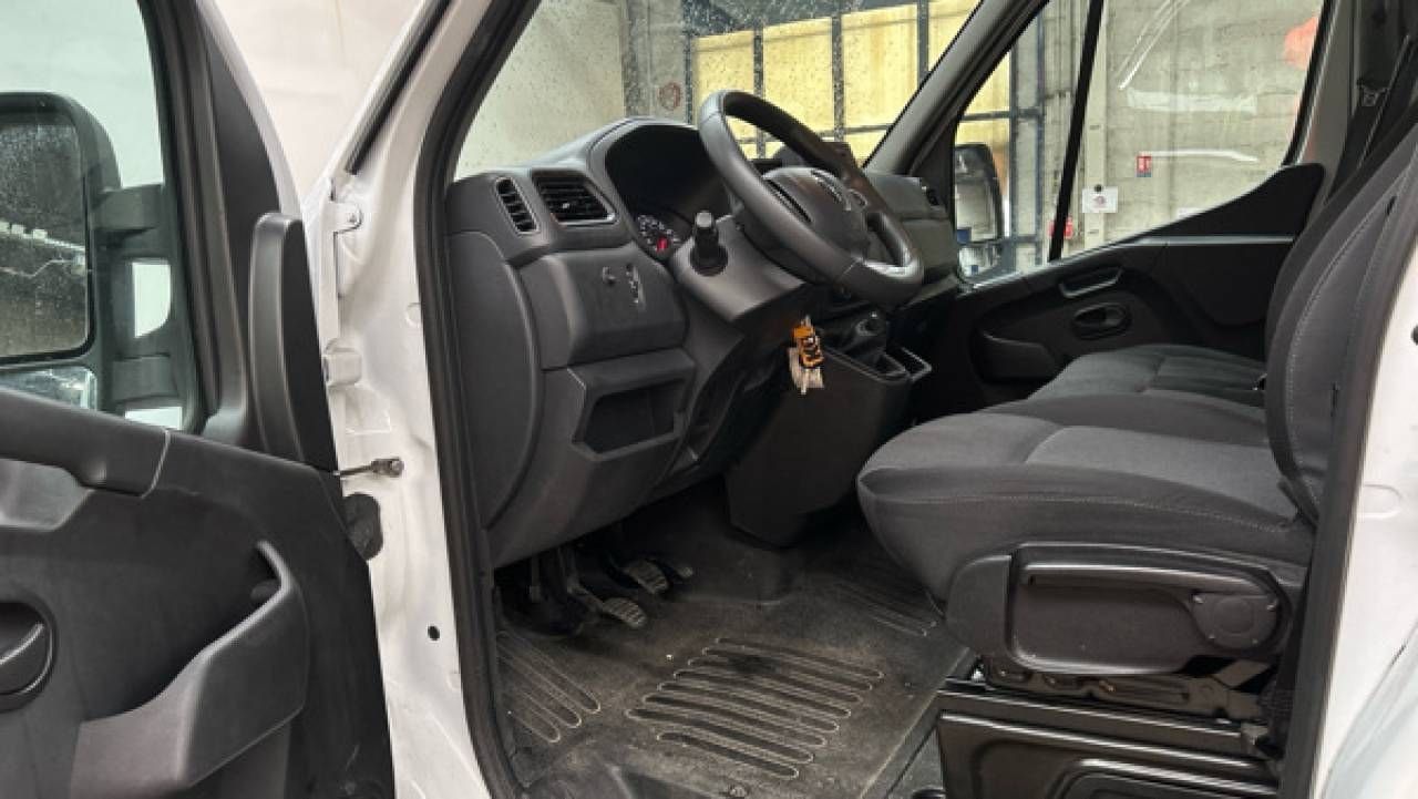 RENAULT MASTER GRÚA PLATAFORMA PORTACOCHES 3.5T L3 2.3 BLUE  - foto 5