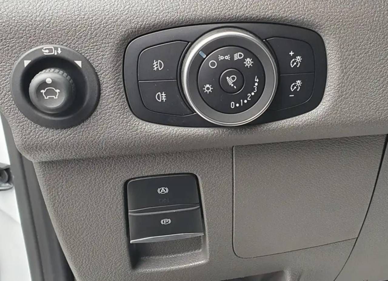 Ford Transit FURGÓN 100% ELÉCTRICO 350 L3H3 184 CV 75KWH TRE - foto 7