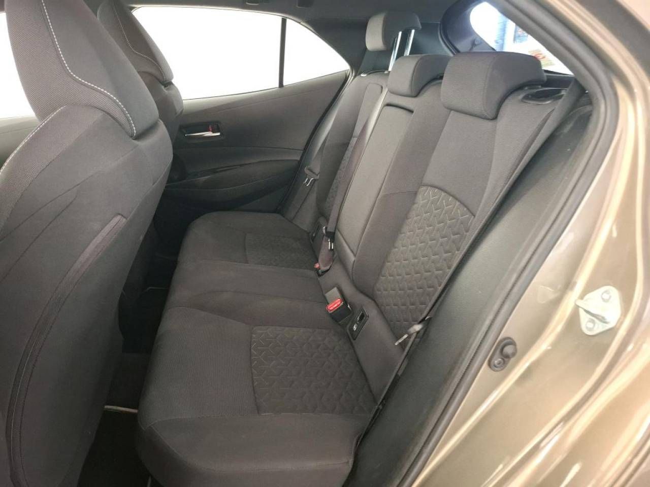 TOYOTA COROLLA 1.8 HYBRIDE 122H E-CTV DYNAMIC - foto 9