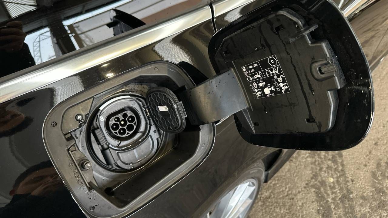 Mercedes CLA 250E SHOOTING BRAKE 8G-TRONIC AMG LINE - foto 13