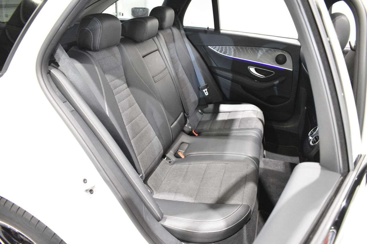 Mercedes Clase E 300D 4MATIC 9G-TRONIC AMG LINE - foto 32