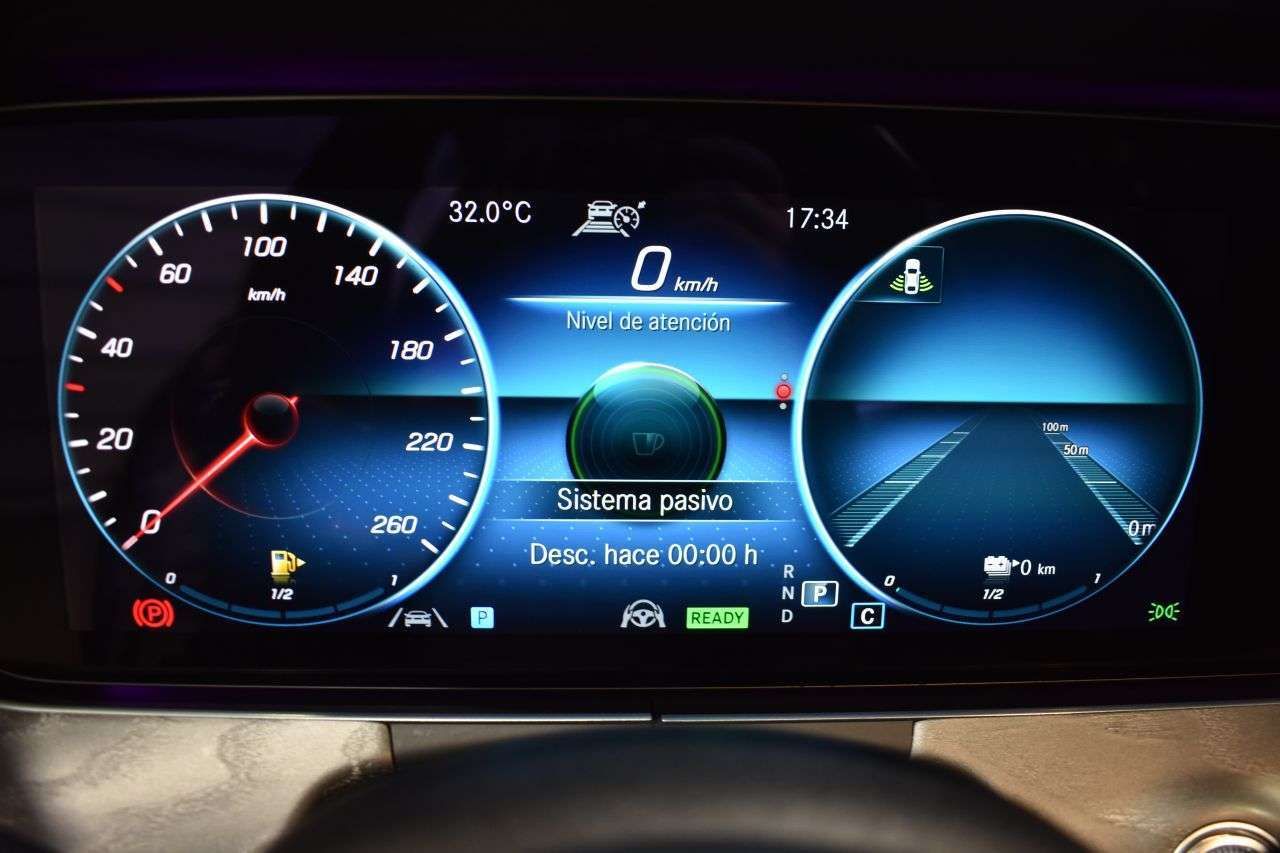 Mercedes Clase E 300D 4MATIC 9G-TRONIC AMG LINE - foto 46