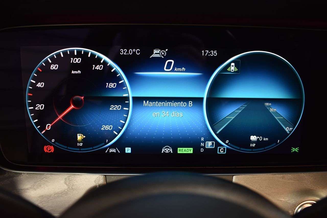 Mercedes Clase E 300D 4MATIC 9G-TRONIC AMG LINE - foto 50