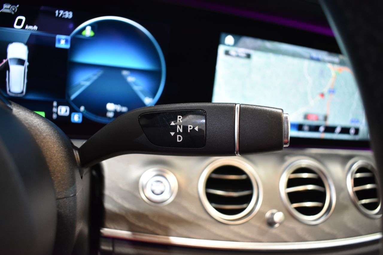 Mercedes Clase E 300D 4MATIC 9G-TRONIC AMG LINE - foto 42