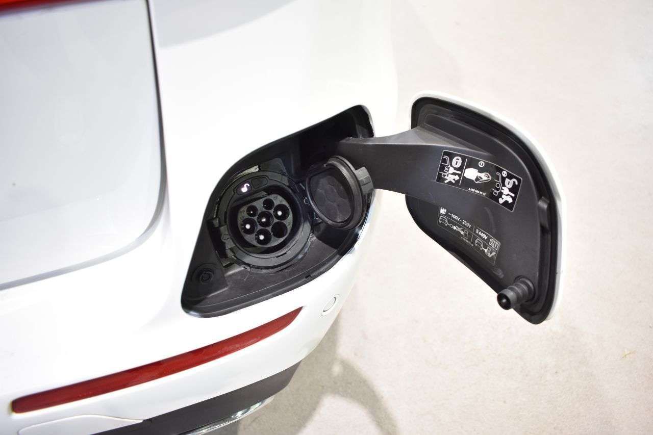 Mercedes Clase E 300 DE 306 CV 4MATIC 9G-TRONIC AMG LINE - foto 88